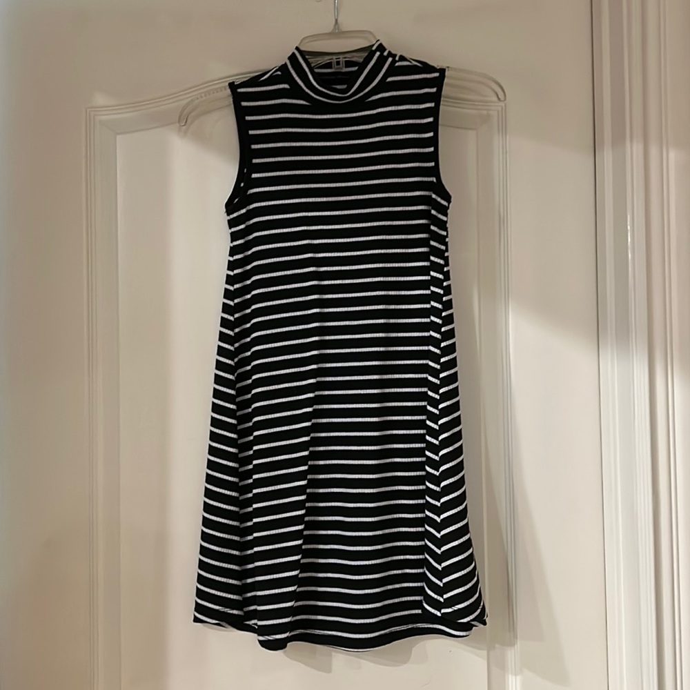 black and white tank dress great quality worn once size 8 kids
